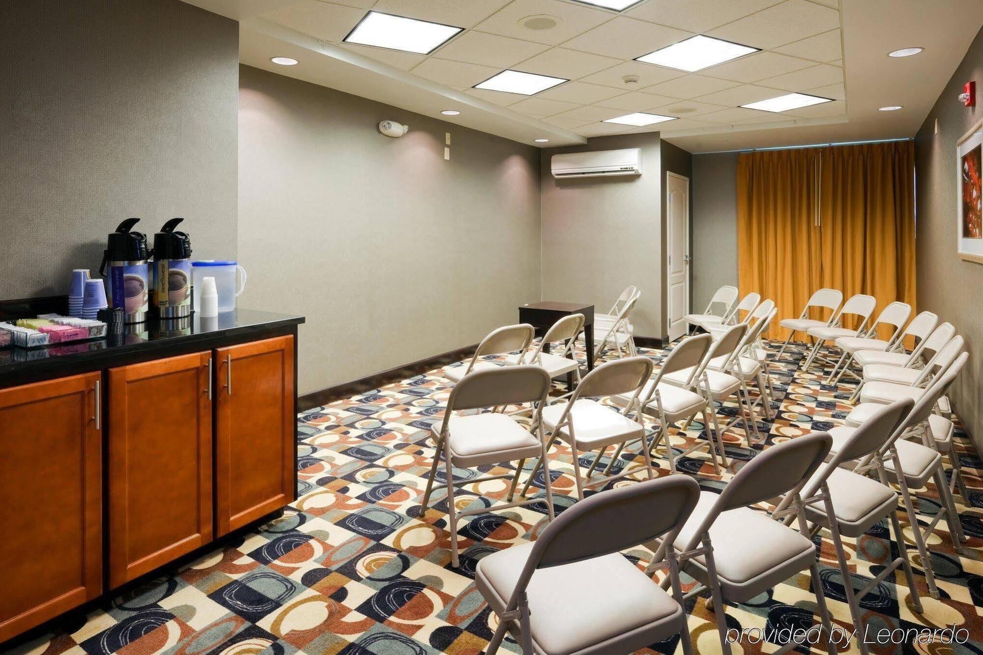 Holiday Inn Express Atmore By Ihg Экстерьер фото